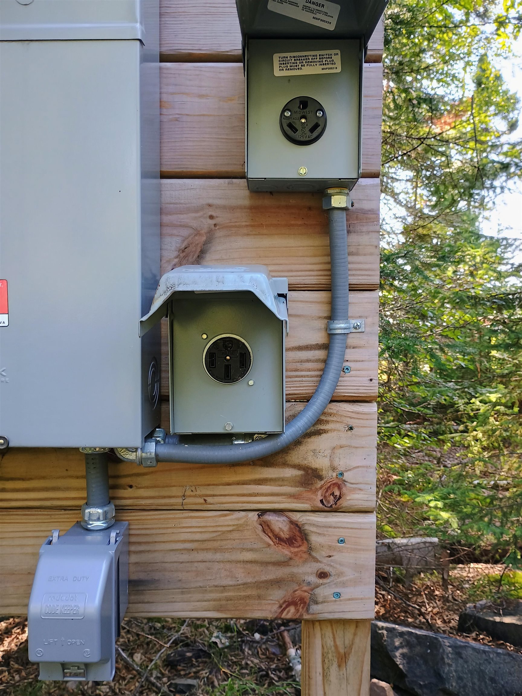 188 Stonegate Road Hovland, MN 55606 - Photo 23 of 33 30 amp and 50 amp plugs