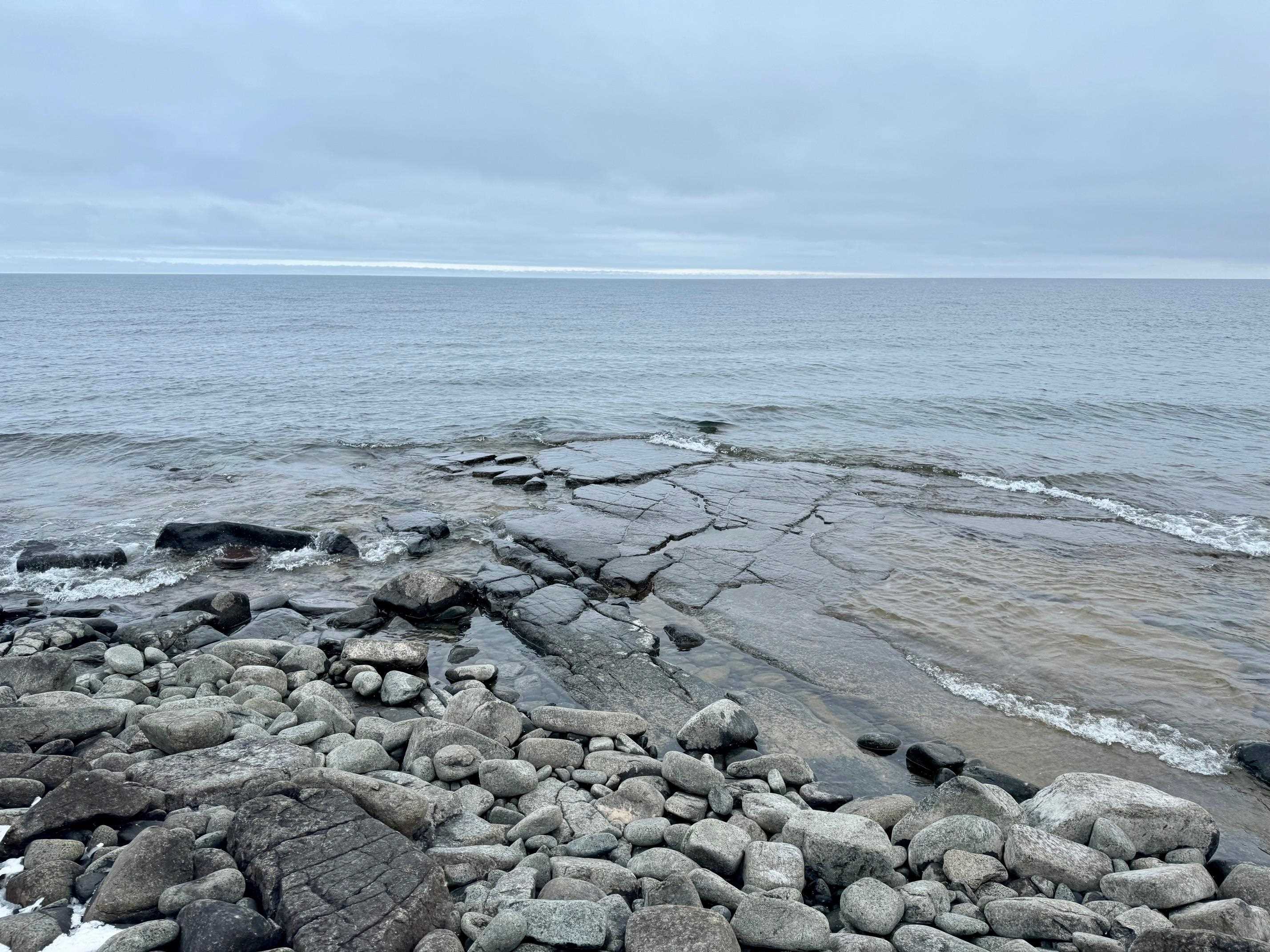 188 Stonegate Road Hovland, MN 55606 - Photo 27 of 33 Water view with ledge rock