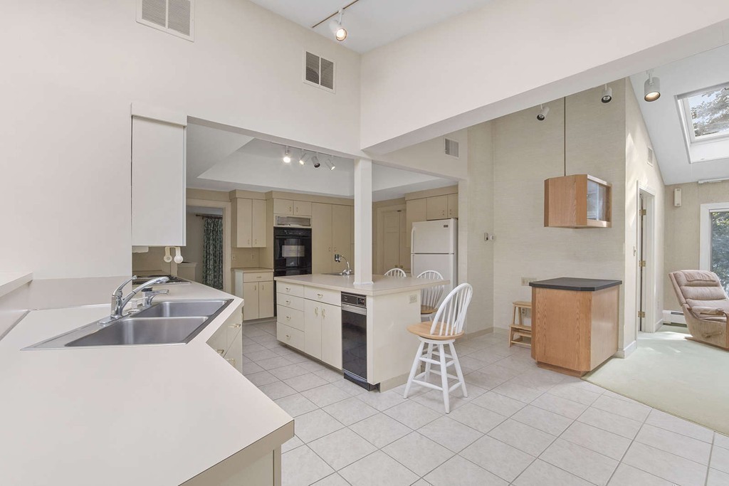 85 Forbes Road Westwood, MA 02090 - Photo 9 of 23 Gallery Image 9