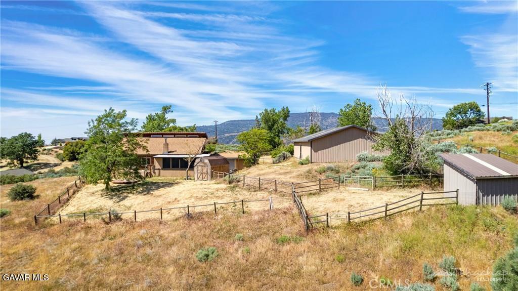 30771 Fox Ridge Court Tehachapi, CA 93561 - Photo 37 of 38 fox horse