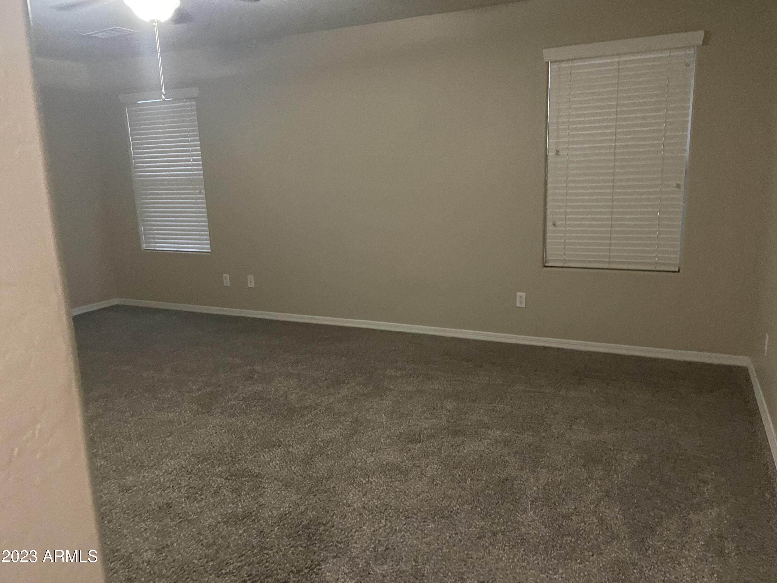 2018 West Davis Road Phoenix, AZ 85023 - Photo 16 of 34