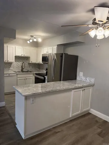 $2,900 | 6955 Alvarado Road, Unit 29, San Diego, CA 92120