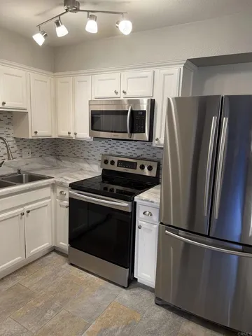 $2,900 | 6955 Alvarado Road, Unit 29, San Diego, CA 92120