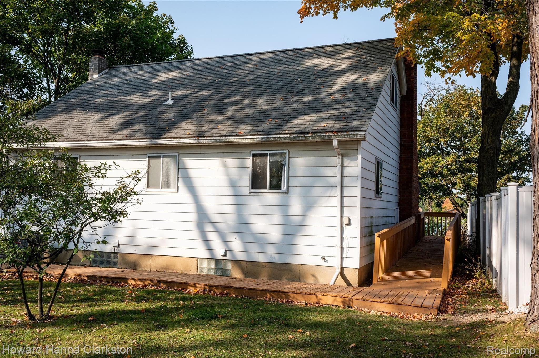 2947 Lansdowne Road Waterford, MI 48329 - Photo 21 of 31 DSC_9035.jpg