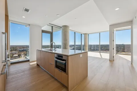 $865,000 | 44 East Avenue, Unit 1510, Austin, TX 78701