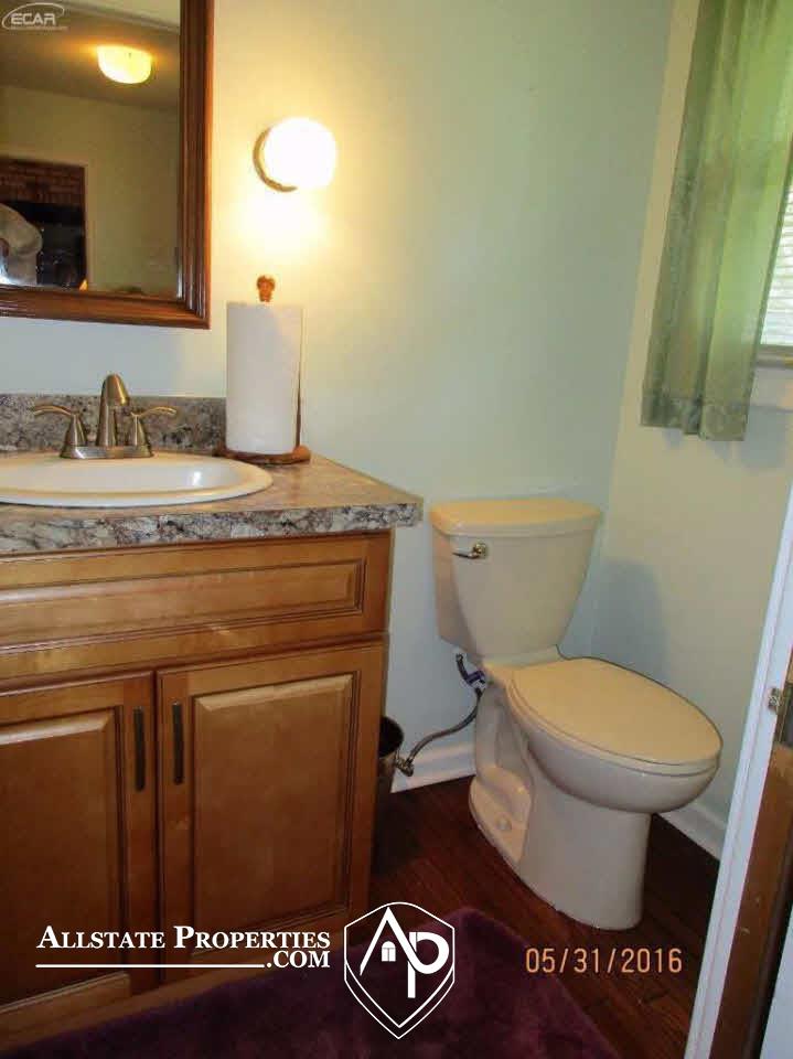 6292 Kings Pointe Road Grand Blanc, MI 48439 - Photo 14 of 19 21171467-13.JPG