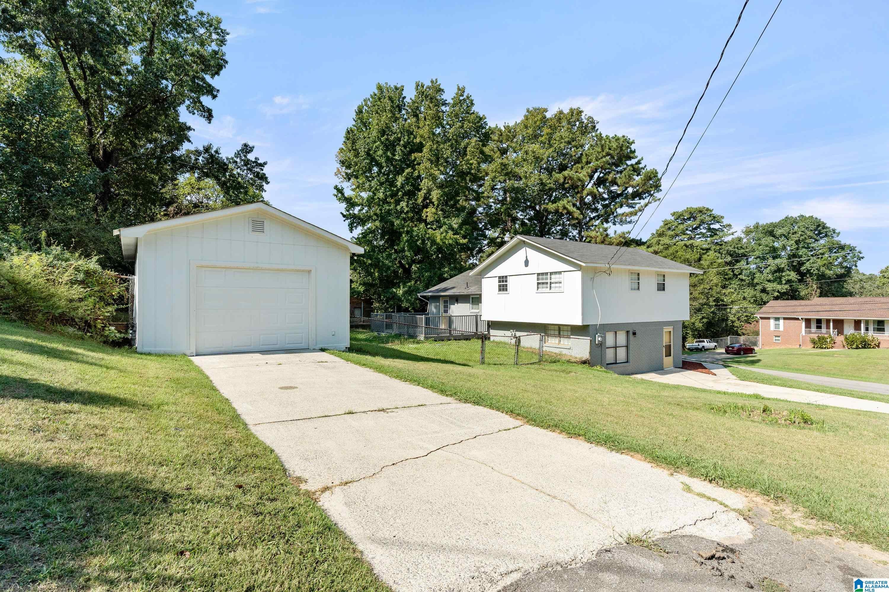 604 Hillcrest Road Adamsville, AL 35005 - Photo 2 of 30 Gallery Image 2