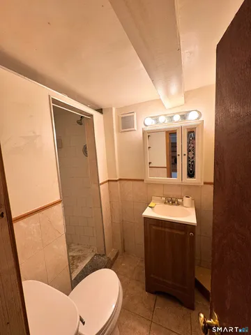 $1,250 | 3 Church Street, Stafford Springs, CT 06076