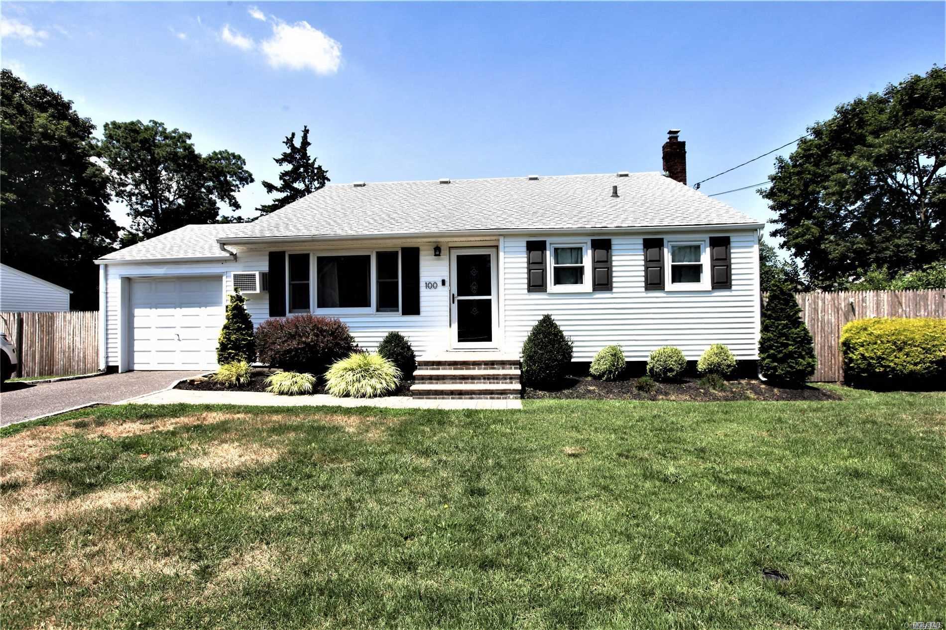 100 Foster Road Ronkonkoma, NY 11779 - Photo 1 of 1 Gallery Image 1