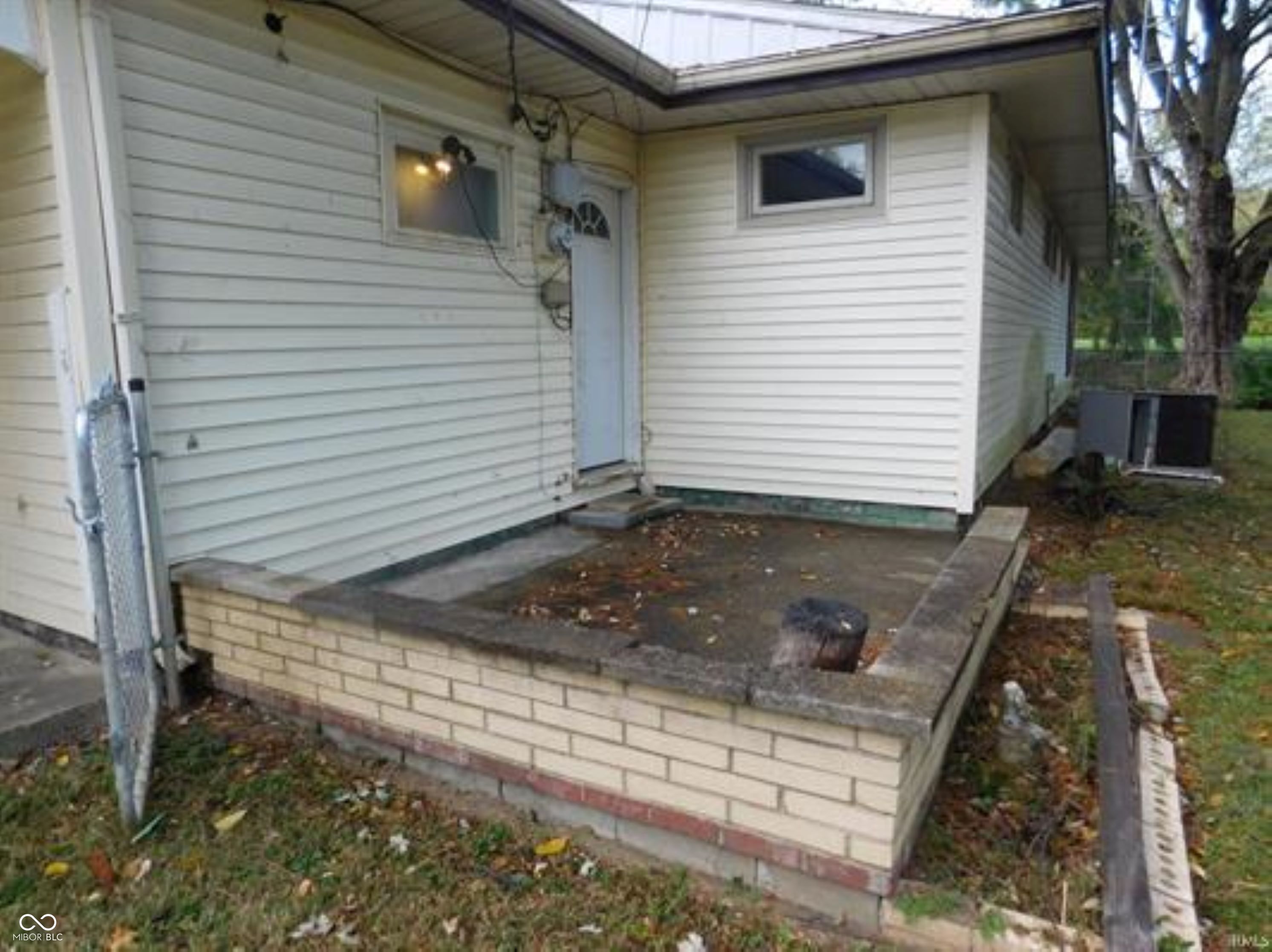 1900 South Manville Road Muncie, IN 47302 - Photo 4 of 18 Gallery Image 4
