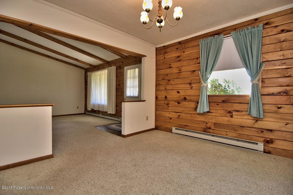 822 Scott Road Clarks Summit, PA 18411 - Photo 16 of 36 Gallery Image 16