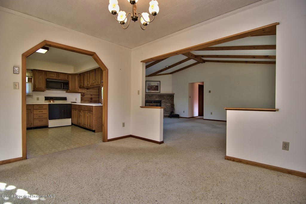 822 Scott Road Clarks Summit, PA 18411 - Photo 17 of 36 Gallery Image 17