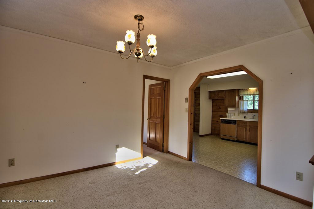 822 Scott Road Clarks Summit, PA 18411 - Photo 18 of 36 Gallery Image 18