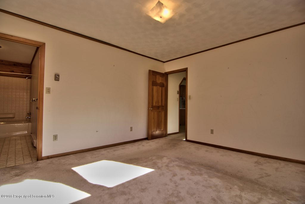822 Scott Road Clarks Summit, PA 18411 - Photo 24 of 36 Gallery Image 24