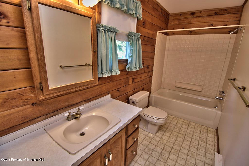 822 Scott Road Clarks Summit, PA 18411 - Photo 27 of 36 Gallery Image 27
