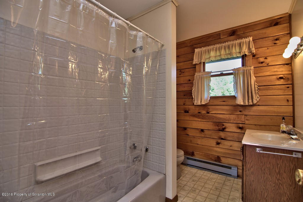 822 Scott Road Clarks Summit, PA 18411 - Photo 35 of 36 Gallery Image 35