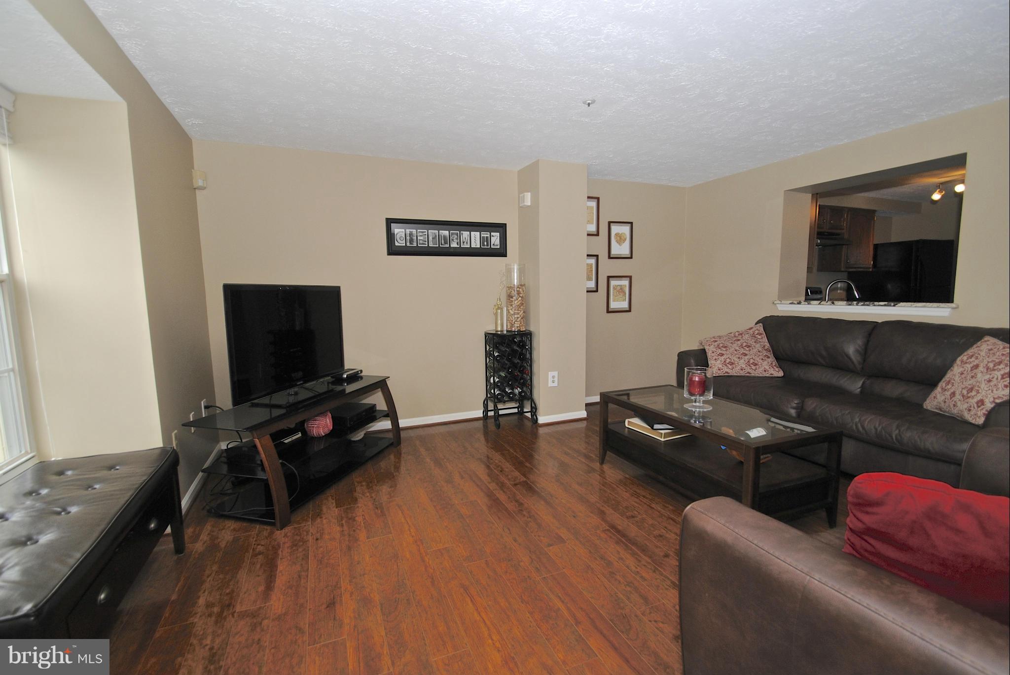 1212 Quaker Ridge Drive Arnold, MD 21012 - Photo 5 of 29 Living Room