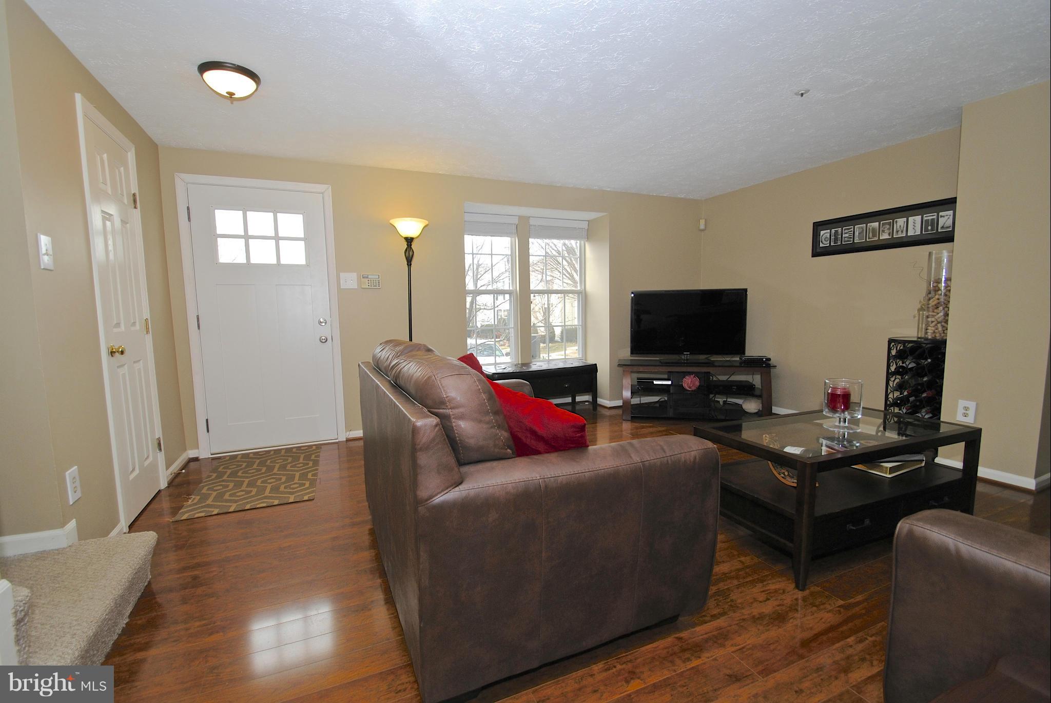 1212 Quaker Ridge Drive Arnold, MD 21012 - Photo 6 of 29 Living Room