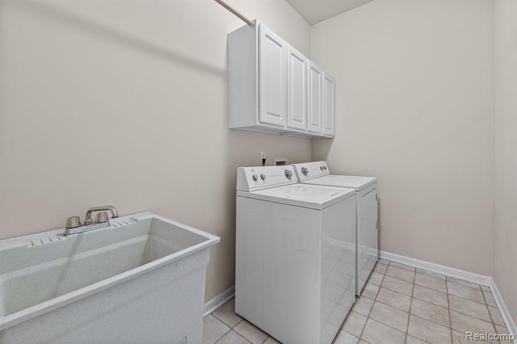 3904 Kaeleaf Road Lake Orion, MI 48360 - Photo 25 of 66