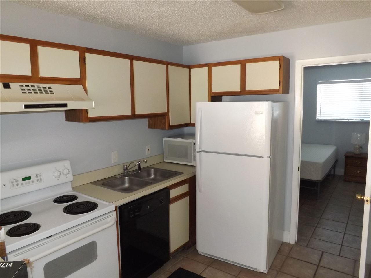 253 Hayden Road, Unit 108 Tallahassee, FL 32304 - Photo 5 of 10