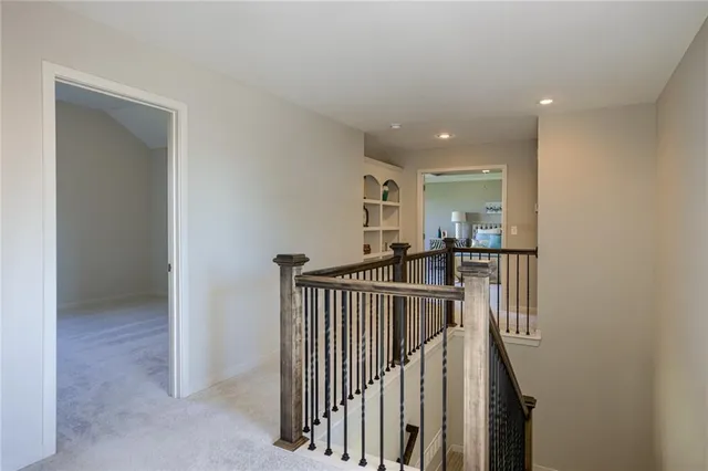 $639,950 | 9284 Zarda Drive, Lenexa, KS 66227