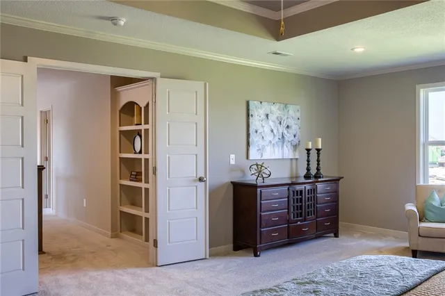 $639,950 | 9284 Zarda Drive, Lenexa, KS 66227