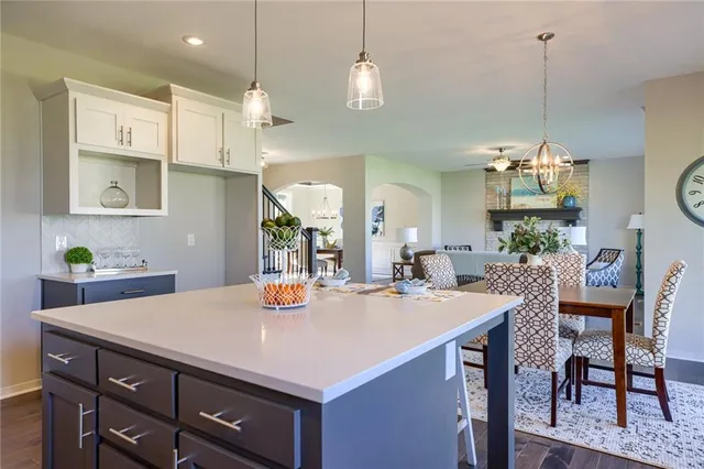 $639,950 | 9284 Zarda Drive, Lenexa, KS 66227