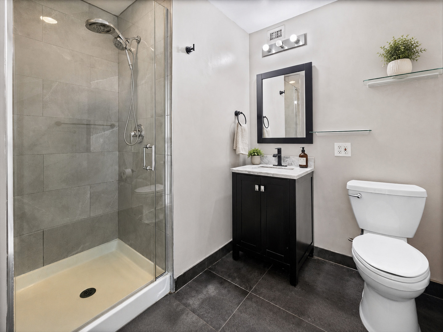 701 South Wells Street, Unit 2005 Chicago, IL 60607 - Photo 13 of 26