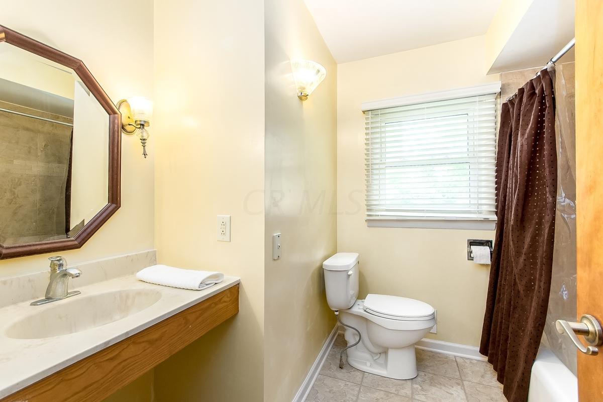 1935 Fishinger Road Upper Arlington, OH 43221 - Photo 15 of 25