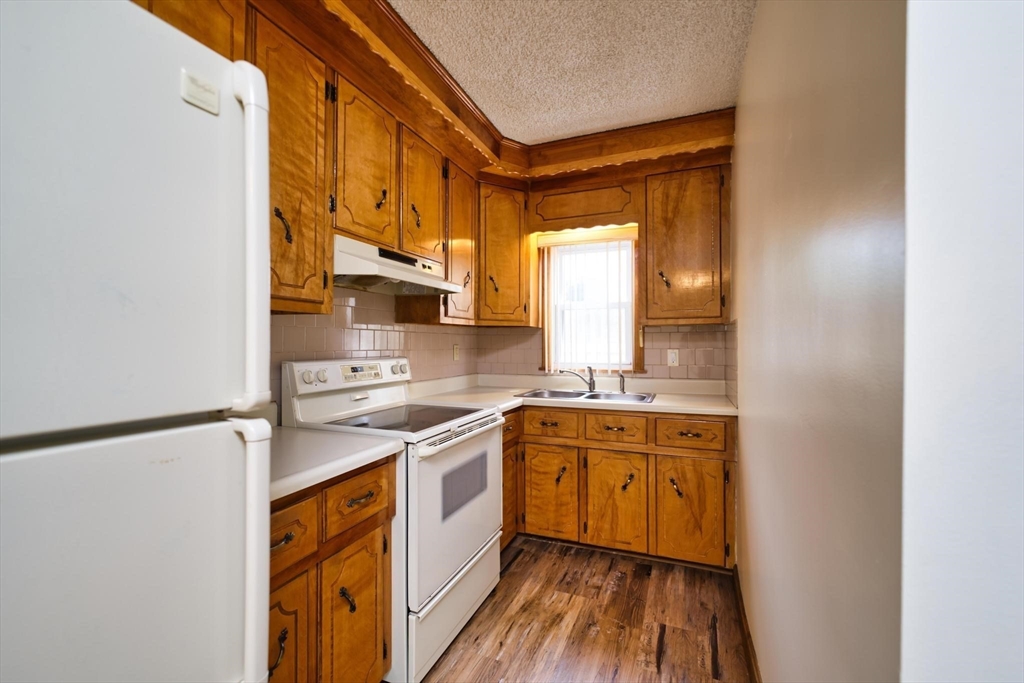 21 Jones Street Fall River, MA 02720 - Photo 11 of 41 Gallery Image 11