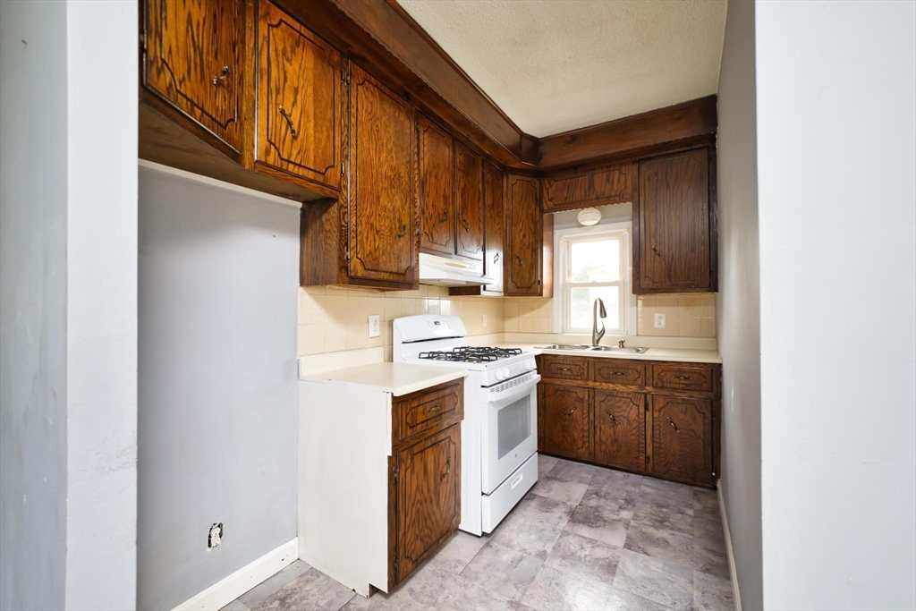 21 Jones Street Fall River, MA 02720 - Photo 31 of 41 Gallery Image 31