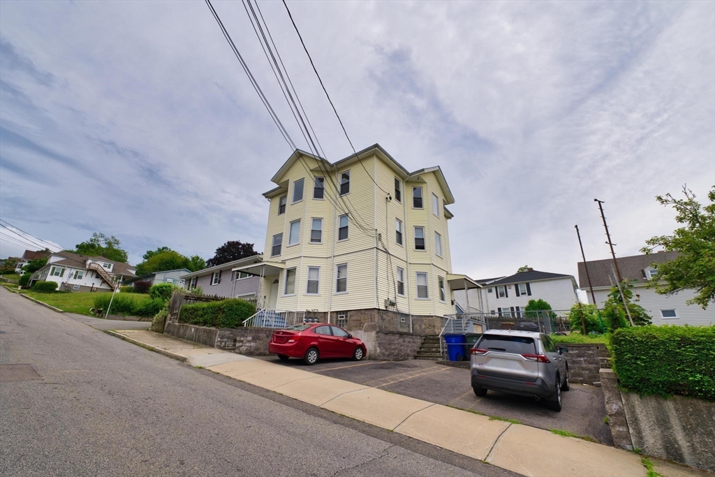 21 Jones Street Fall River, MA 02720 - Photo 4 of 41 Gallery Image 4