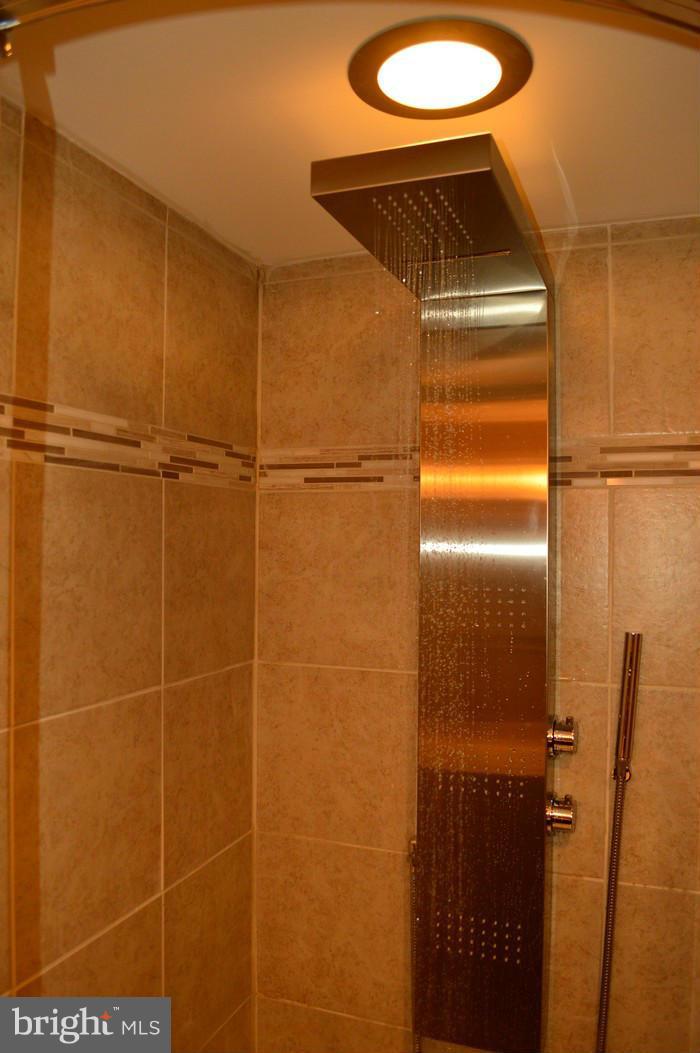 1022 Wedgewood Road Baltimore, MD 21229 - Photo 17 of 30 Bath
