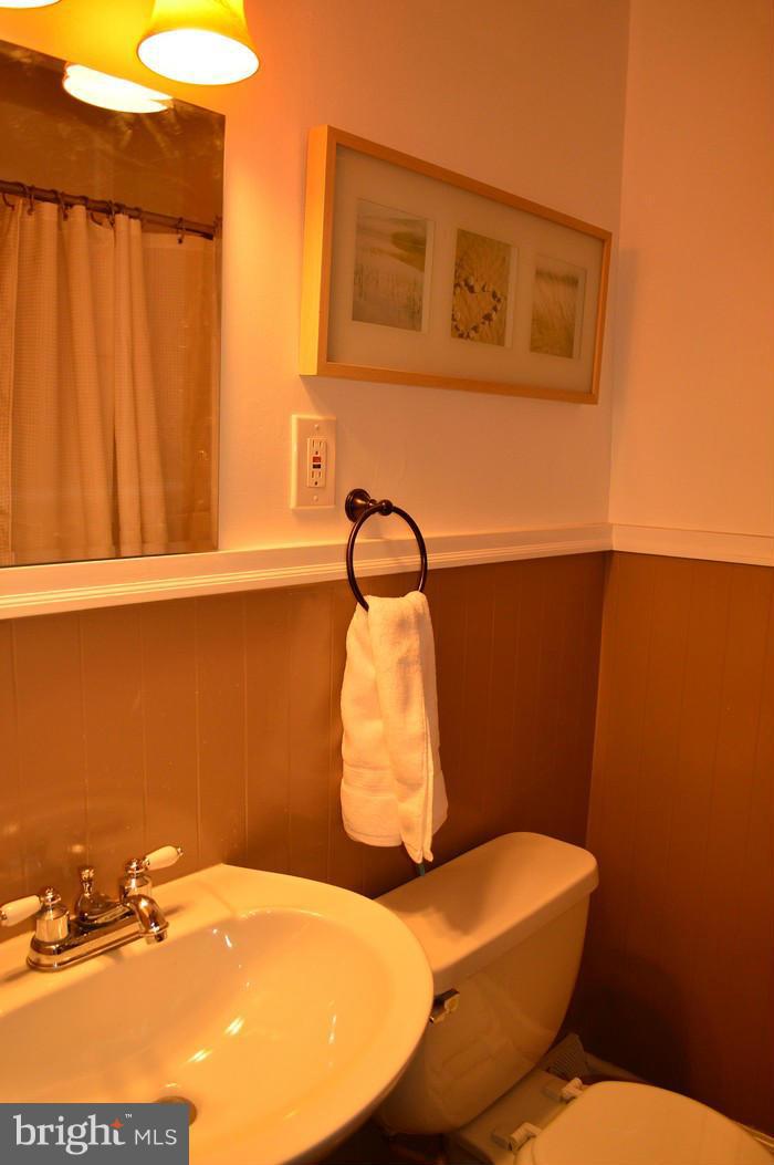 1022 Wedgewood Road Baltimore, MD 21229 - Photo 24 of 30 Bath