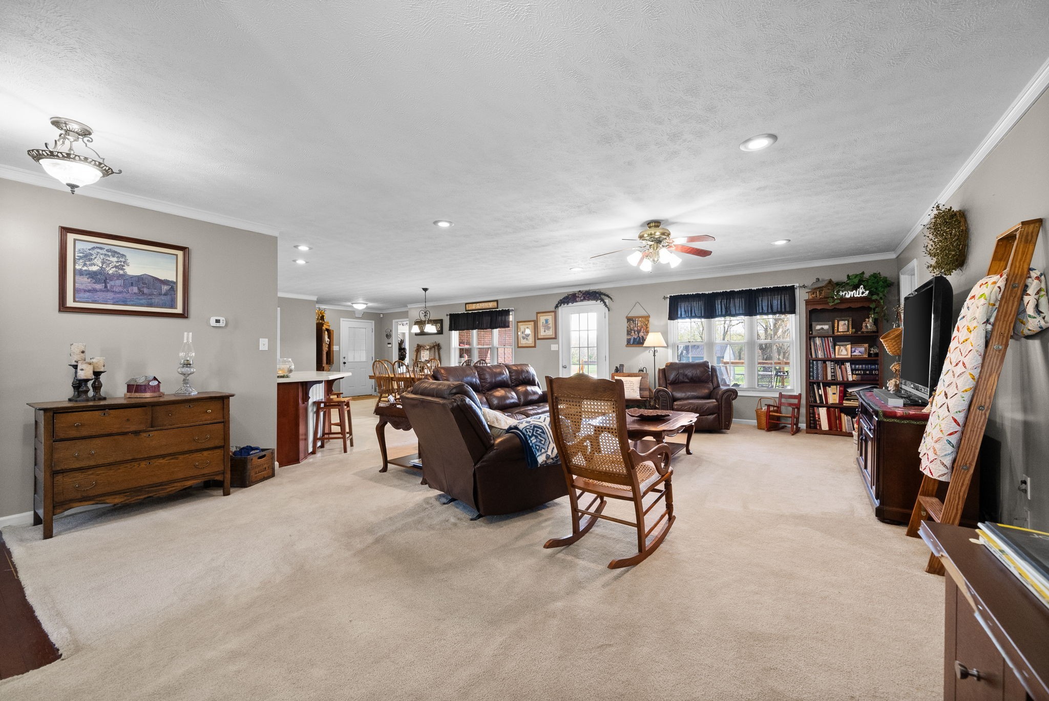 286 Tower Street Guthrie, KY 42234 - Photo 9 of 48 a view of a room with furniture and toys