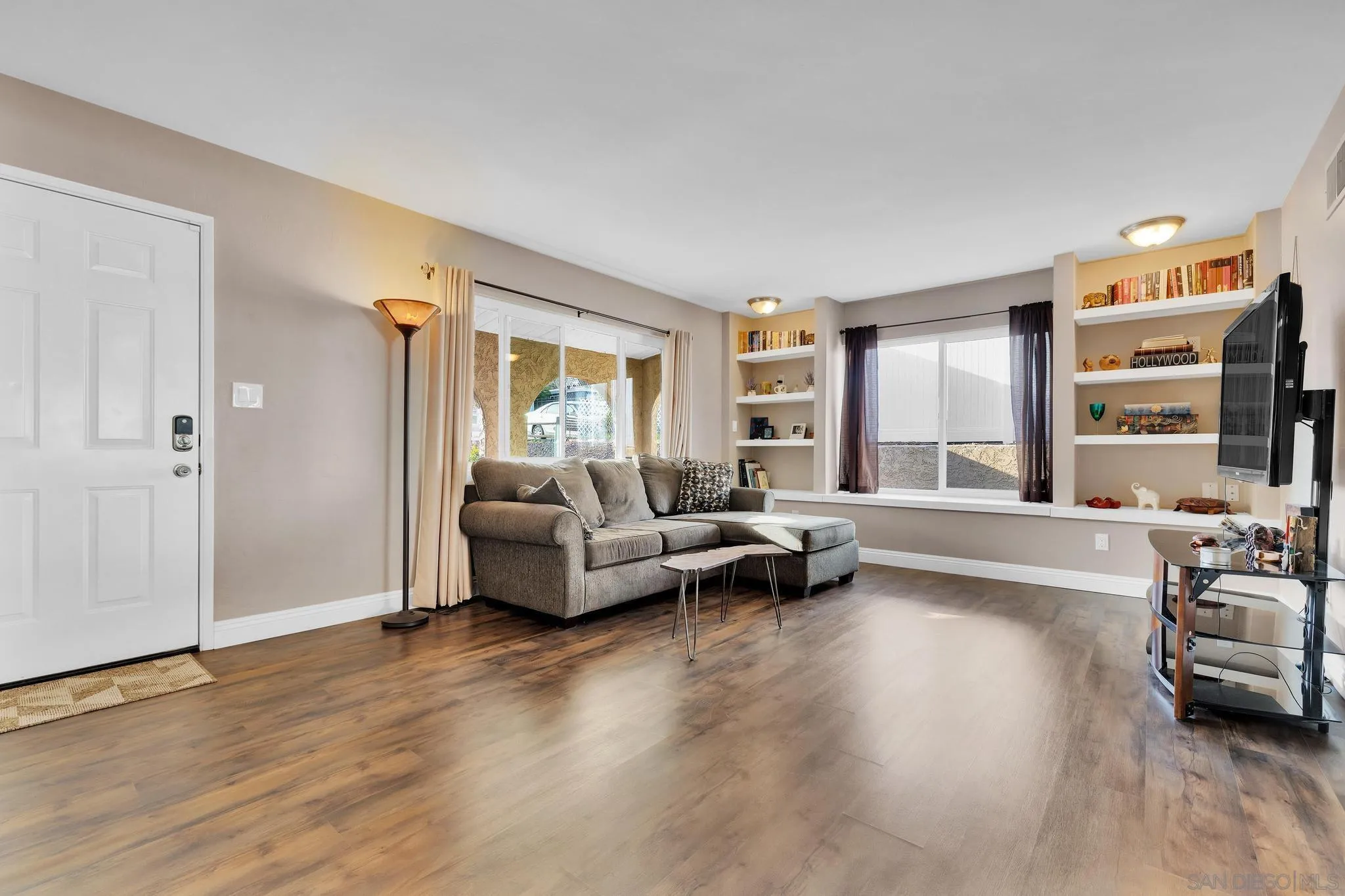 9037 Bubbling Wells Road Lakeside, CA 92040 - Photo 5 of 26 Gallery Image 5