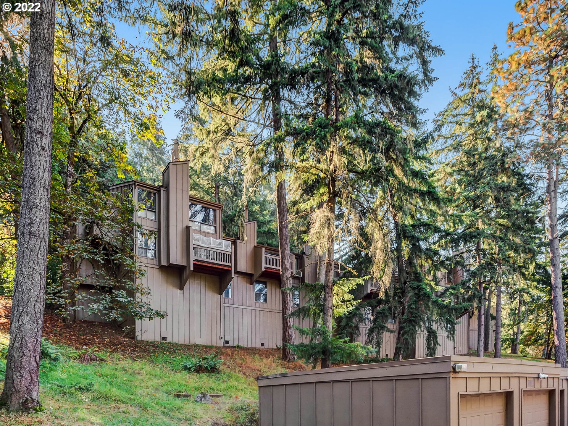 145 Treehill Loop Eugene, OR 97405 - Photo 19 of 20 Gallery Image 19