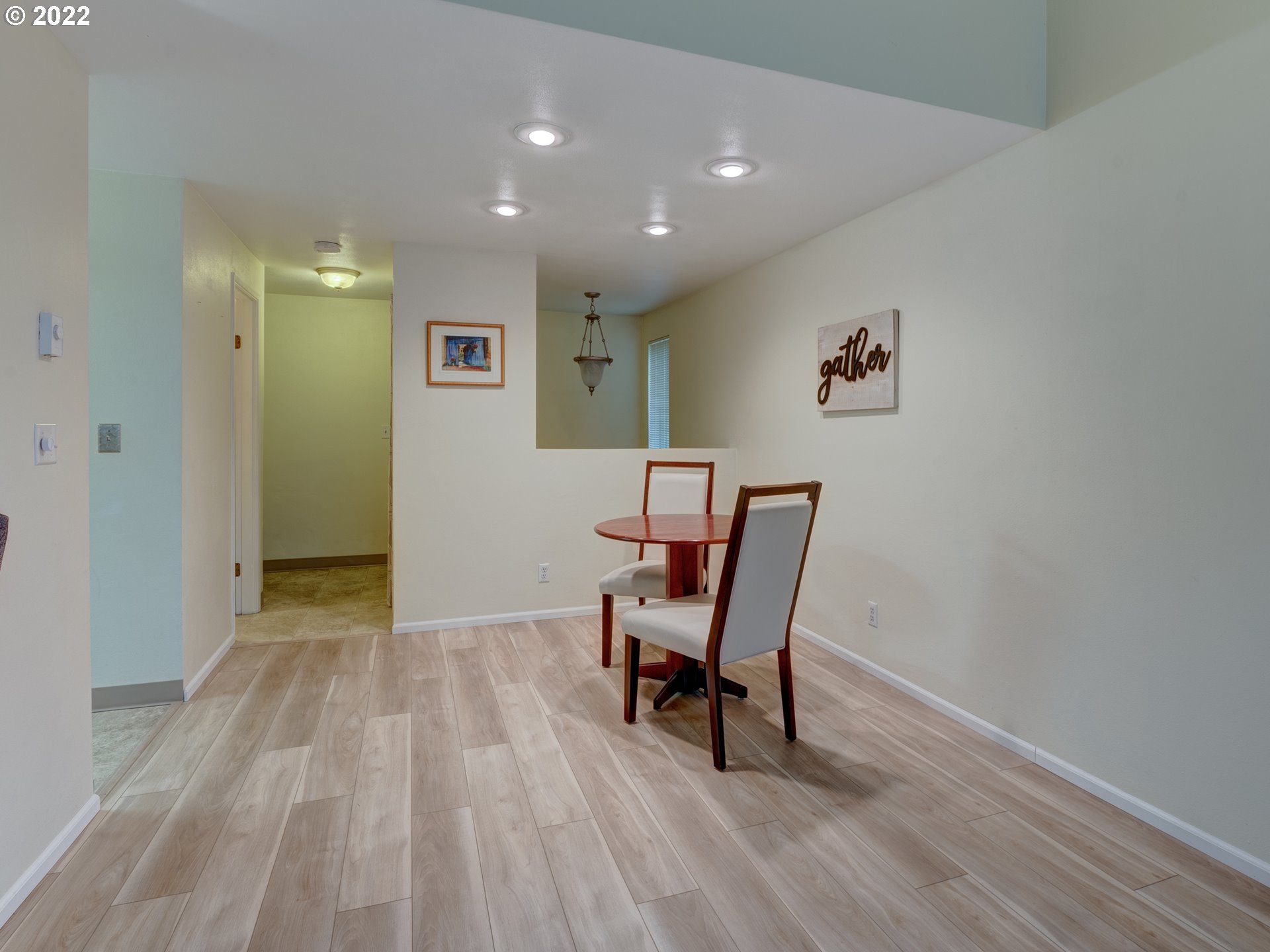 145 Treehill Loop Eugene, OR 97405 - Photo 6 of 20 Gallery Image 6