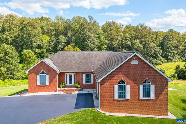 $805,000 | 105 Squirrel Path, Stanardsville, VA 22973