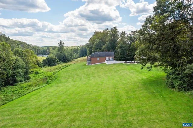 $835,000 | 105 Squirrel Path, Stanardsville, VA 22973