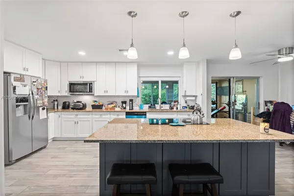 $425,000 | 7111 Northwest 58th Street, Tamarac, FL 33321