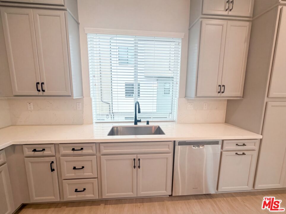 130 Keeper Irvine, CA 92618 - Photo 16 of 23