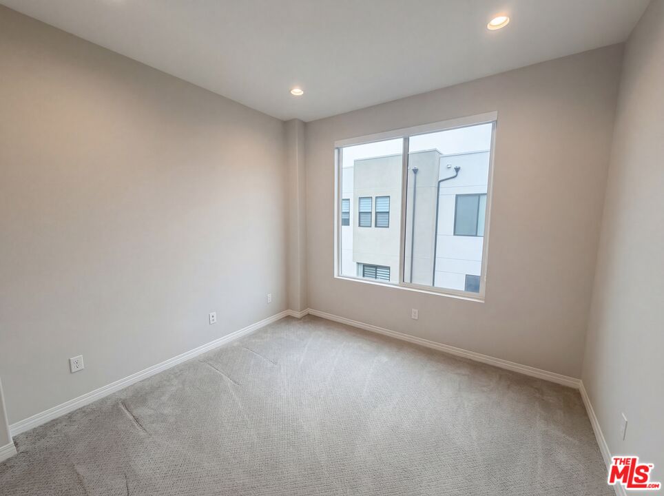 130 Keeper Irvine, CA 92618 - Photo 4 of 23