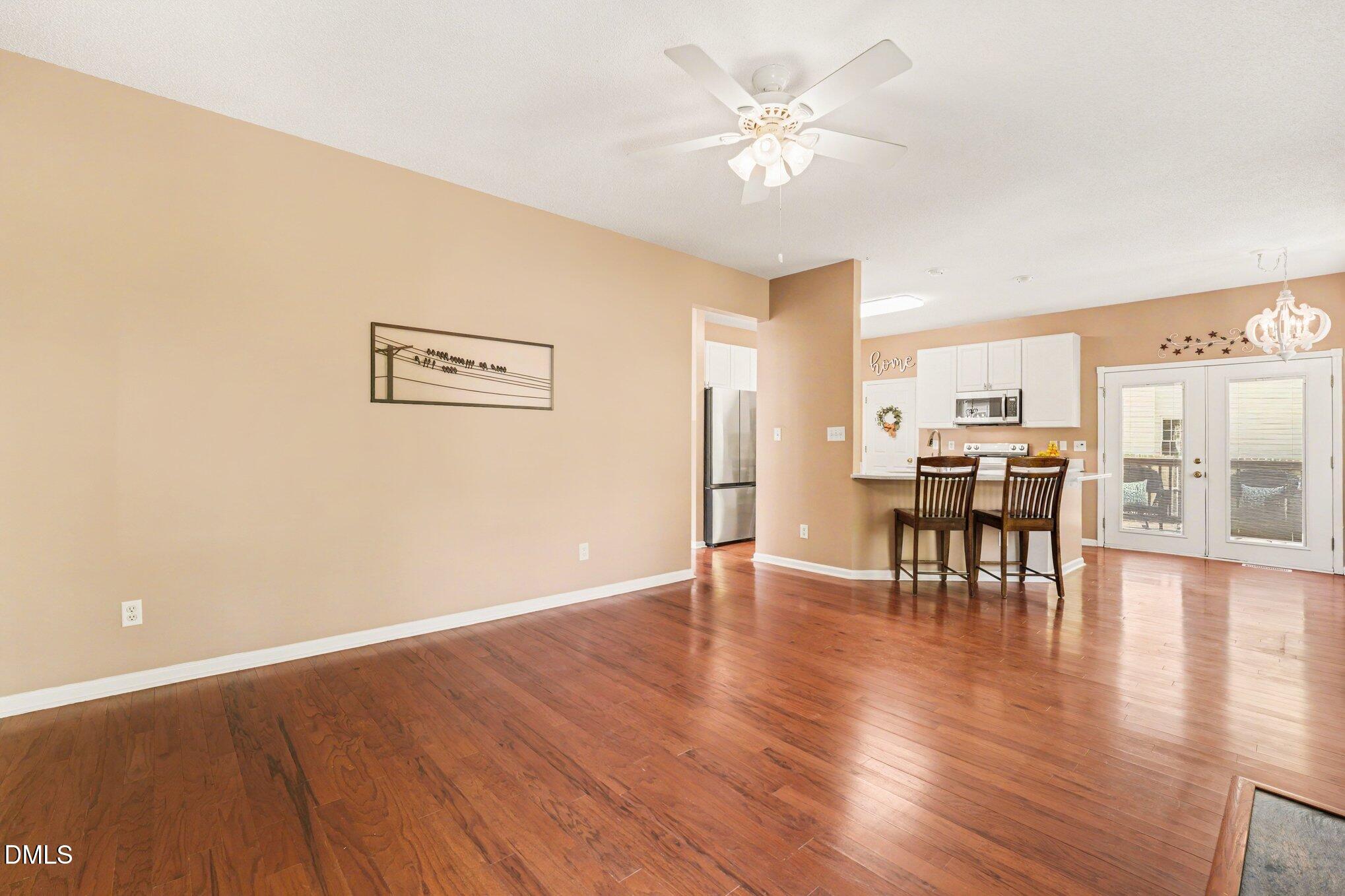 112 Del Rio Drive Cary, NC 27519 - Photo 8 of 35 007_file_4359