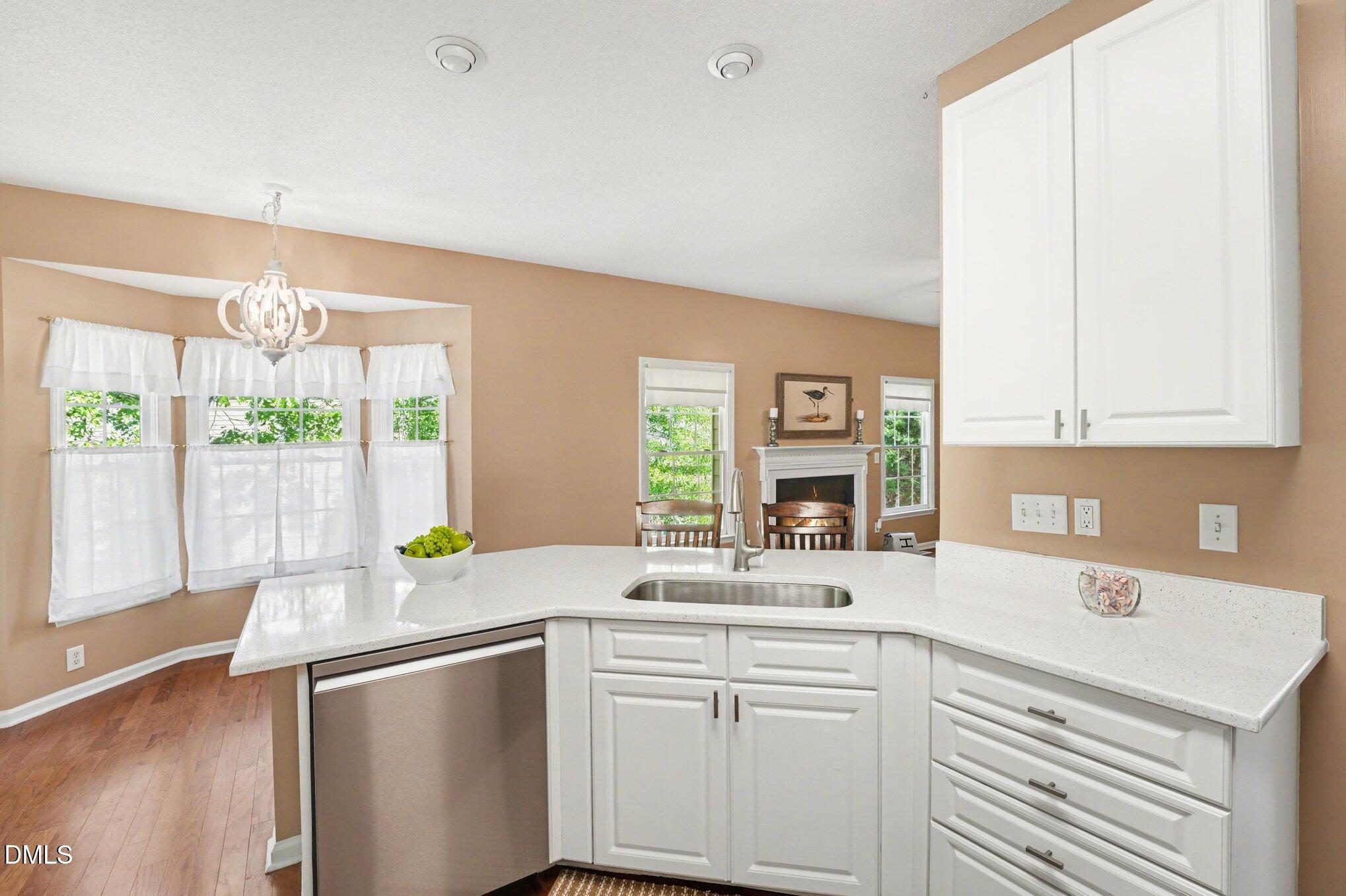 112 Del Rio Drive Cary, NC 27519 - Photo 10 of 35 011_file_2804