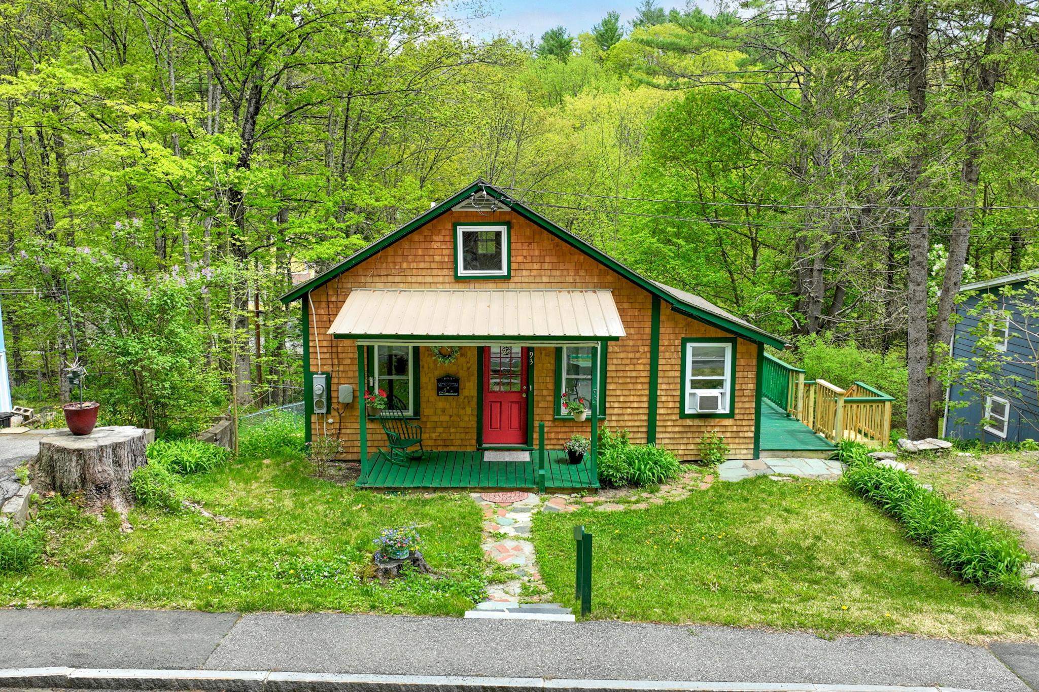 93 Litchfield Street Springfield, VT 05156 - Photo 1 of 28 Gallery Image 1