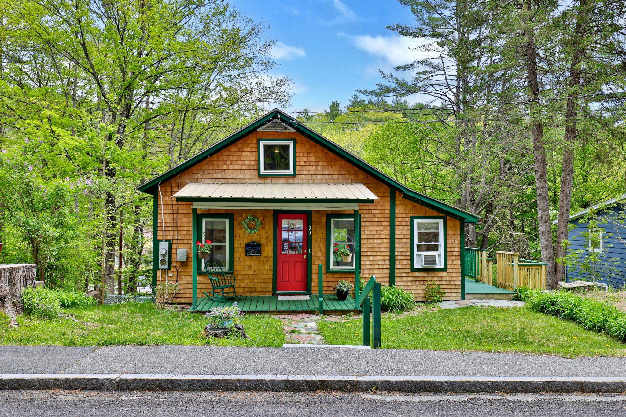 93 Litchfield Street Springfield, VT 05156 - Photo 2 of 28 Gallery Image 2