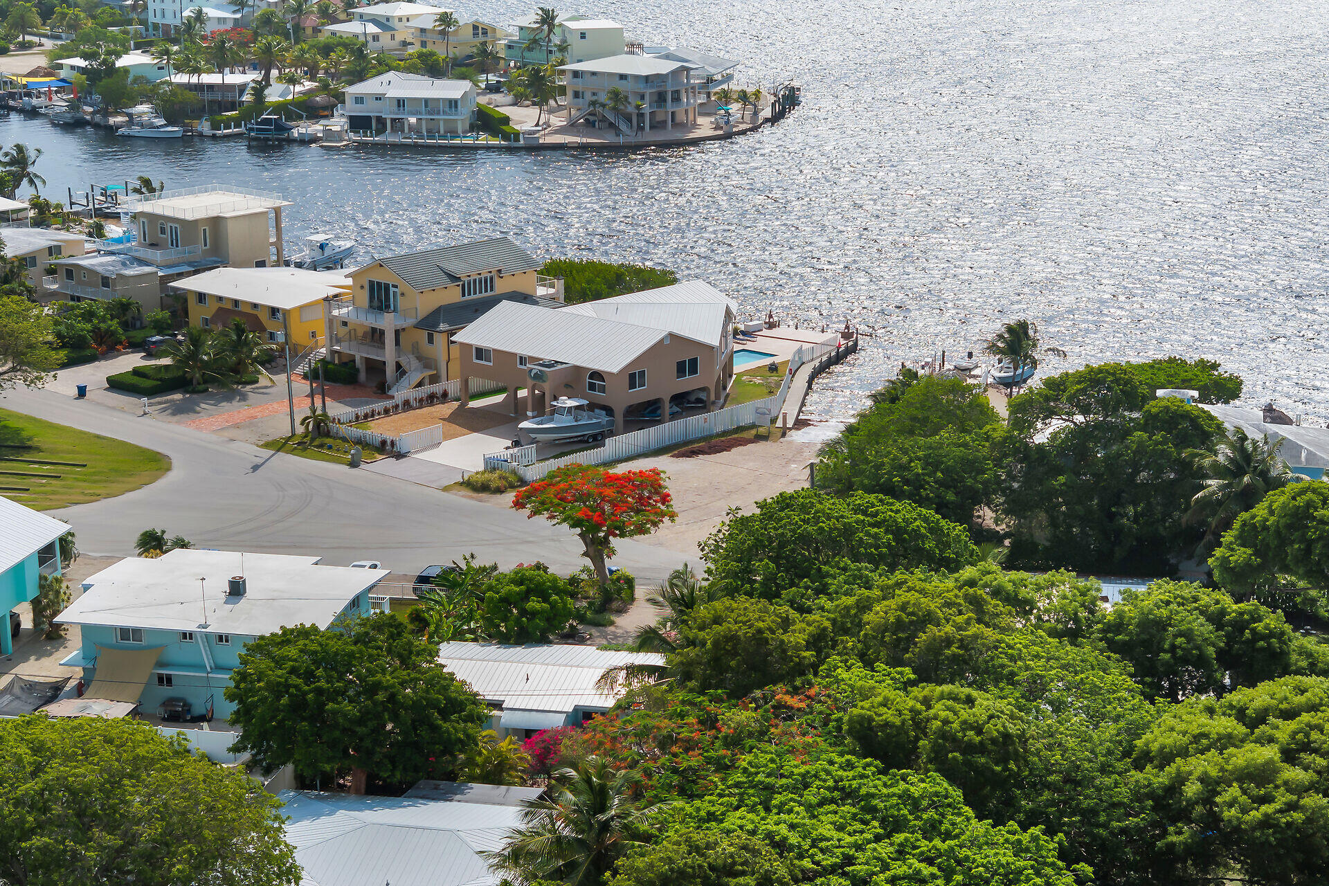 304 2nd Terrace Key Largo, FL 33037 - Photo 6 of 48 06_beyc6a18656dd3a0a
