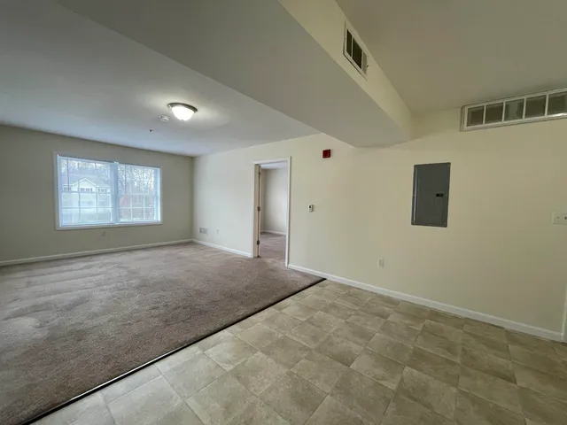 $1,965 | 80 Sentinel Court, Unit 306, Manchester, NH 03103