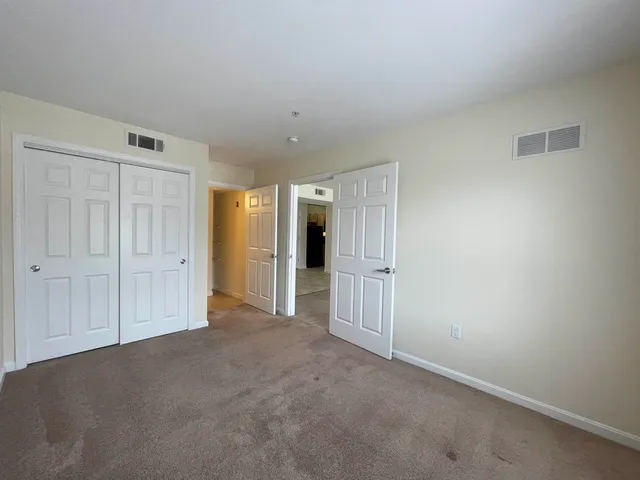 $1,965 | 80 Sentinel Court, Unit 306, Manchester, NH 03103